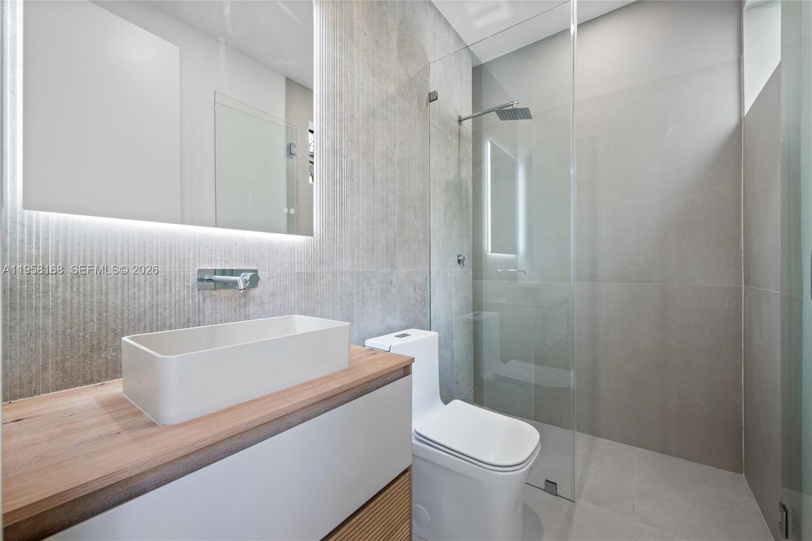 2982 SW 2nd St Miami, FL 33135