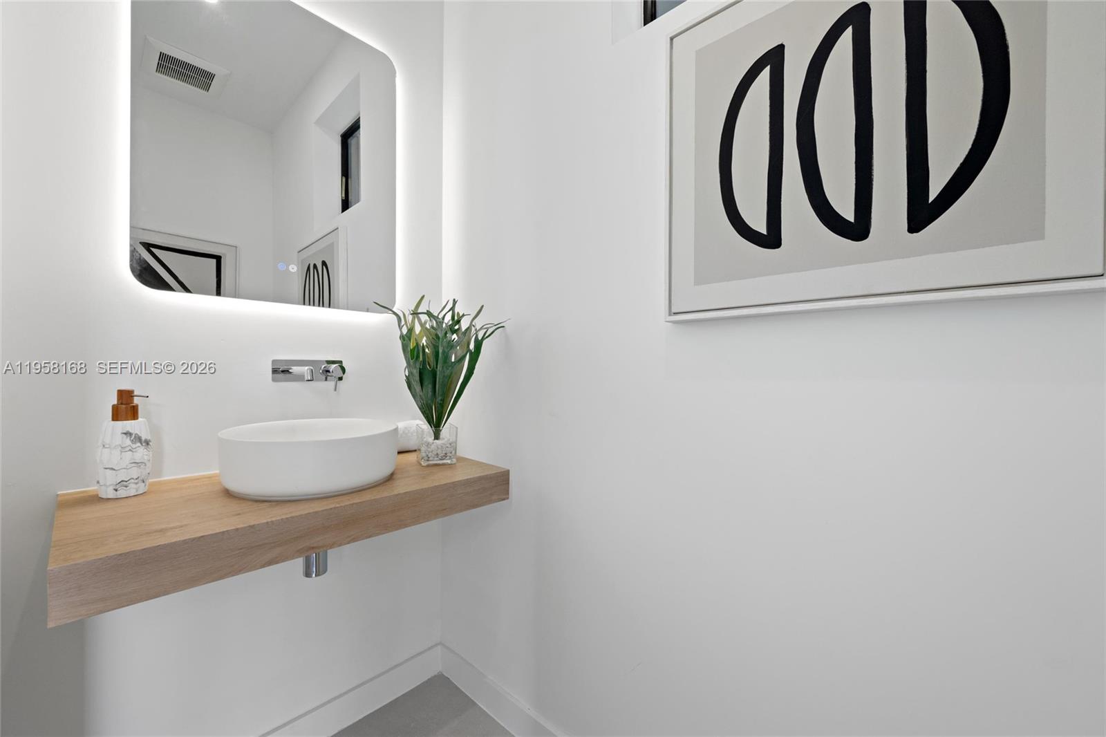 2982 SW 2nd St Miami, FL 33135