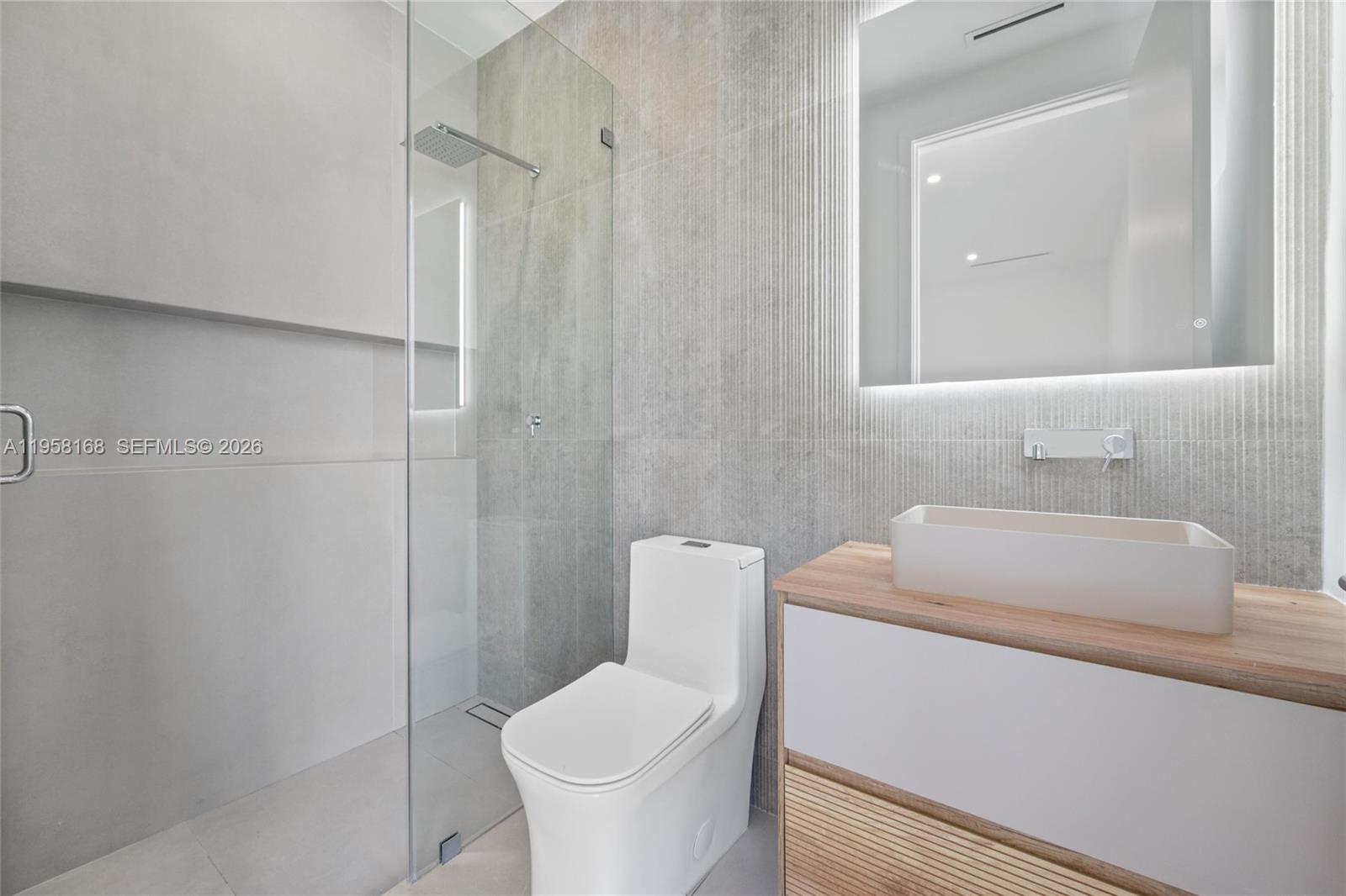 2982 SW 2nd St Miami, FL 33135