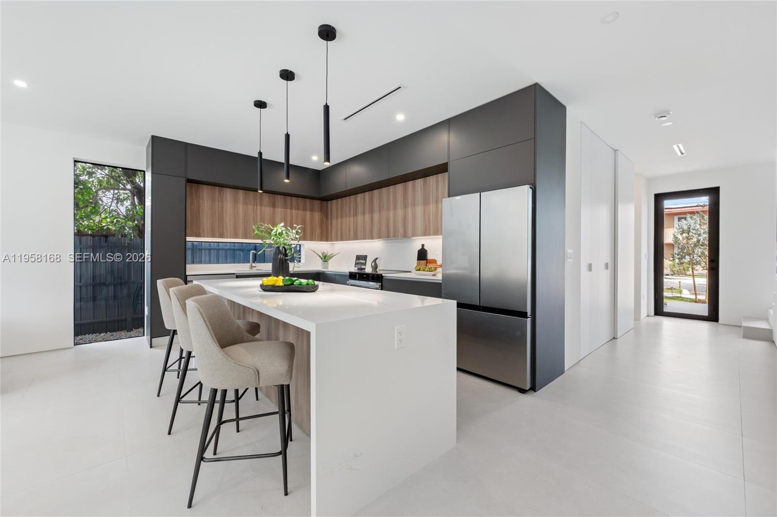 2982 SW 2nd St Miami, FL 33135