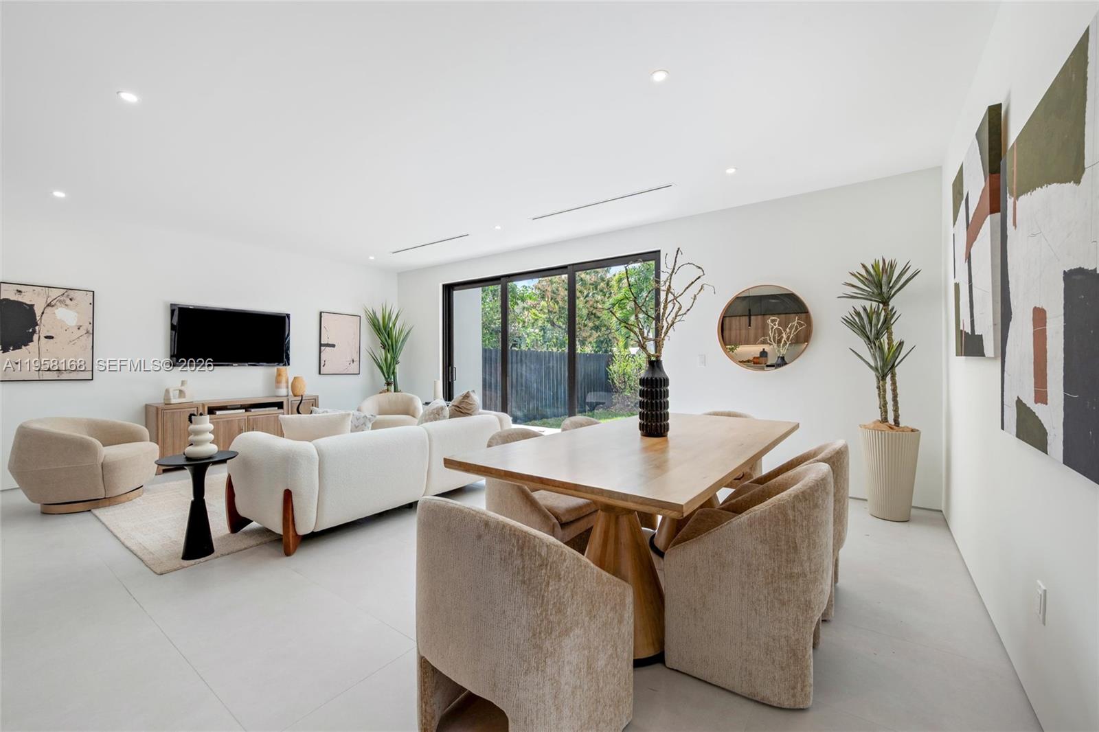 2982 SW 2nd St Miami, FL 33135