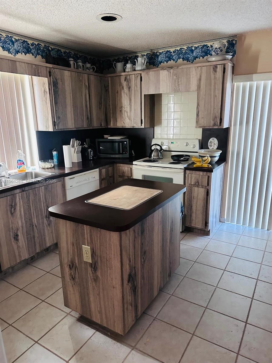 14634 SW 59th Ter Miami, FL 33183