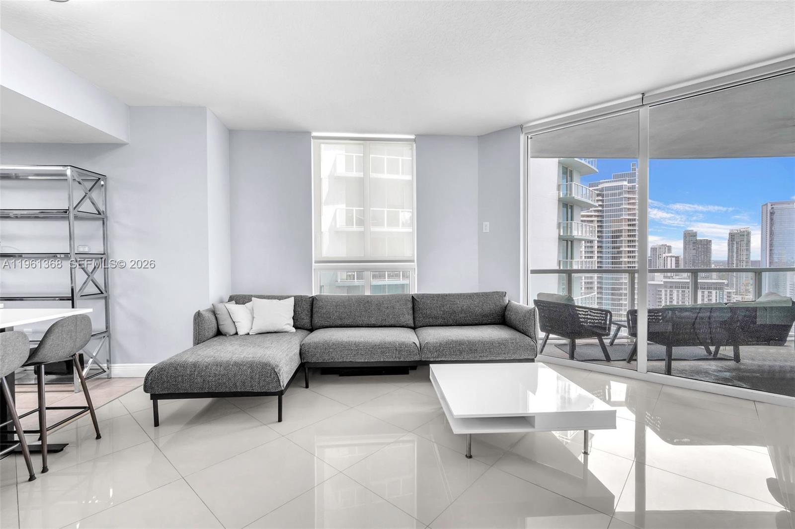 1900 N Bayshore Dr #3610