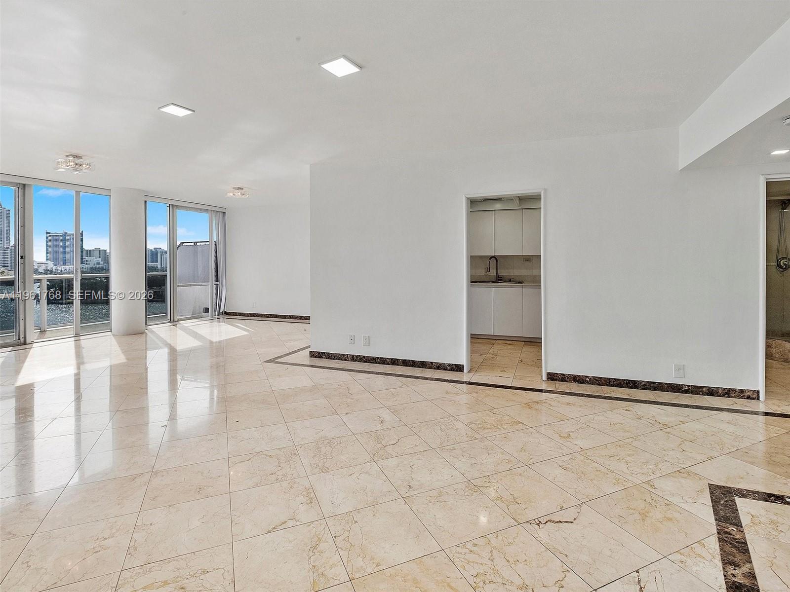 900 Bay Dr #1012 Miami Beach, FL 33141