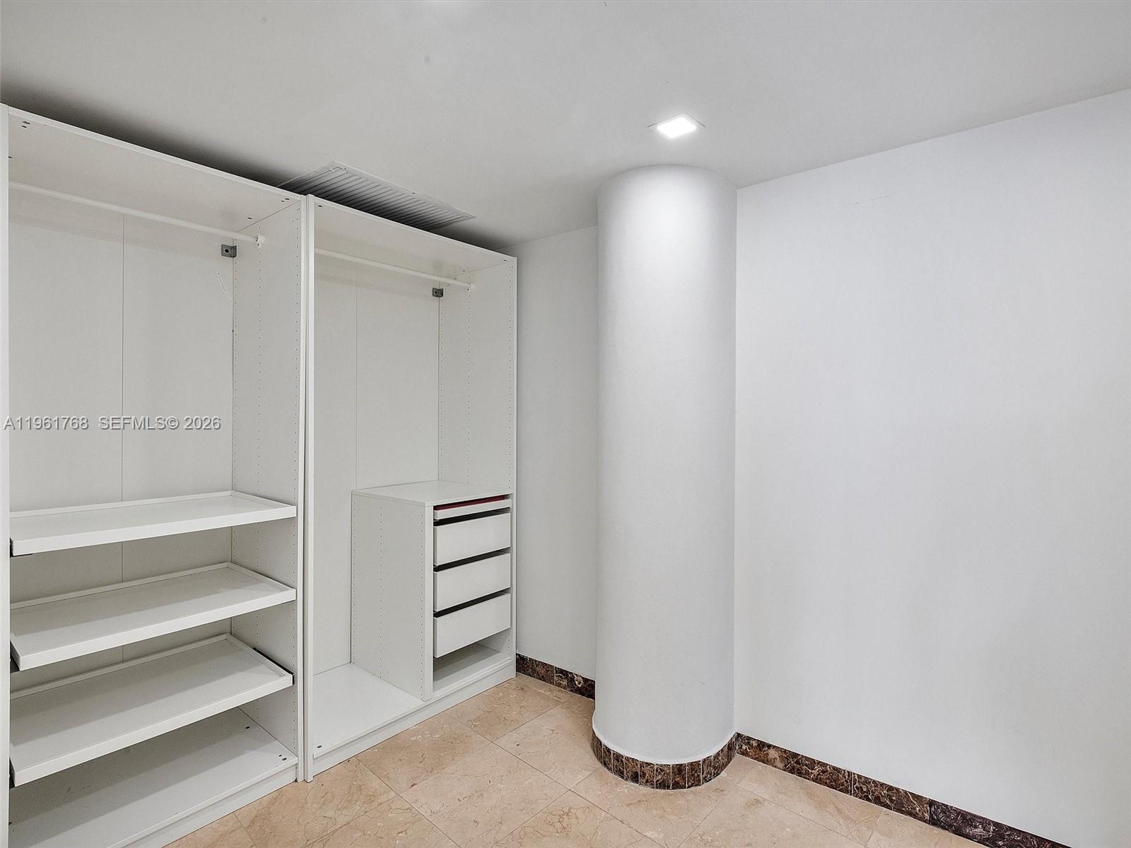 900 Bay Dr #1012 Miami Beach, FL 33141