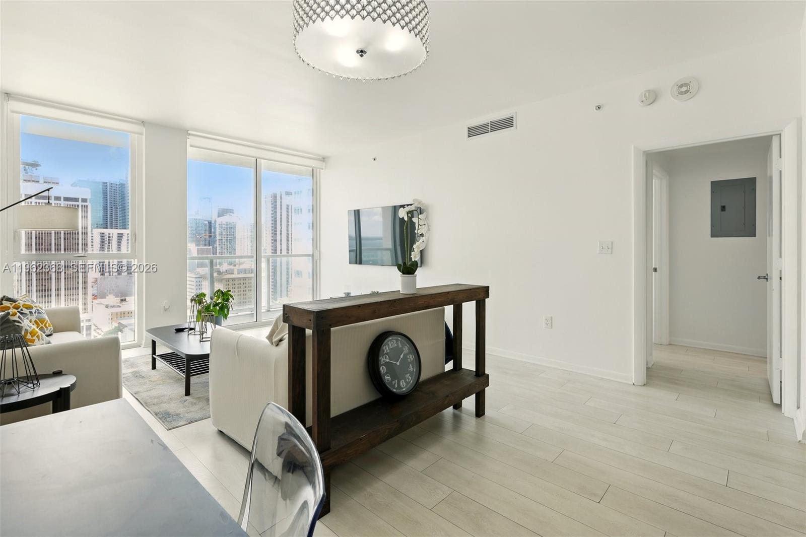 image Vizcayne North9