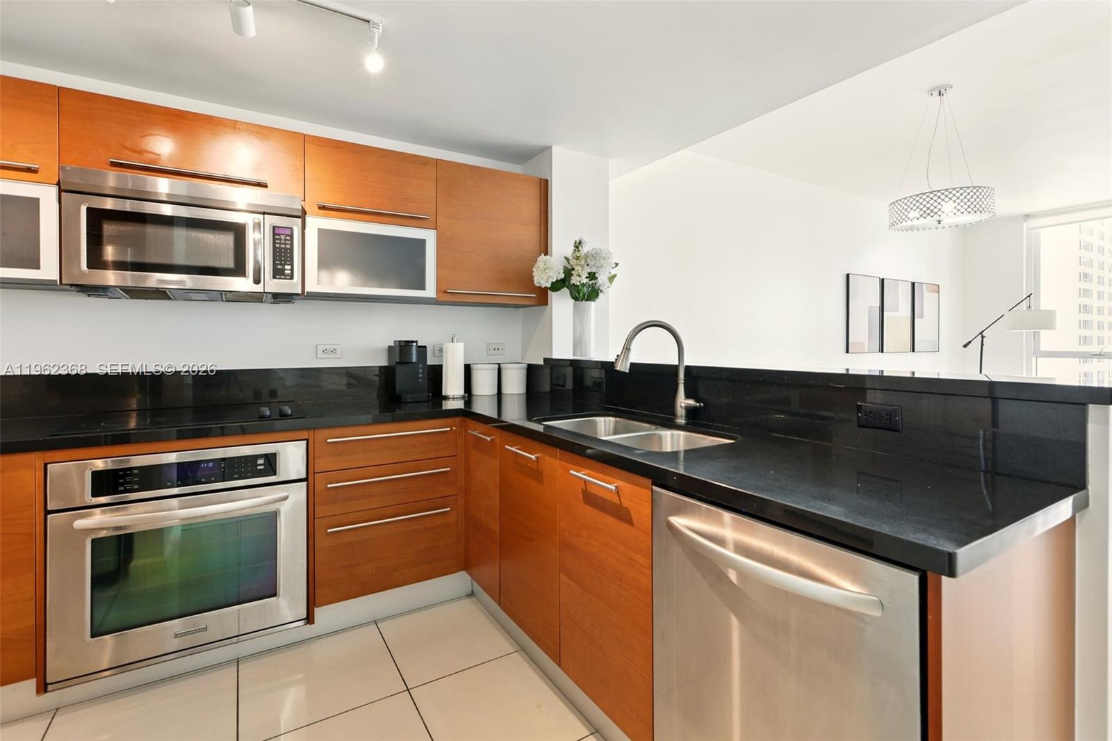 image Vizcayne North11