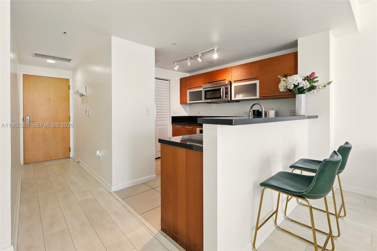 image Vizcayne North13