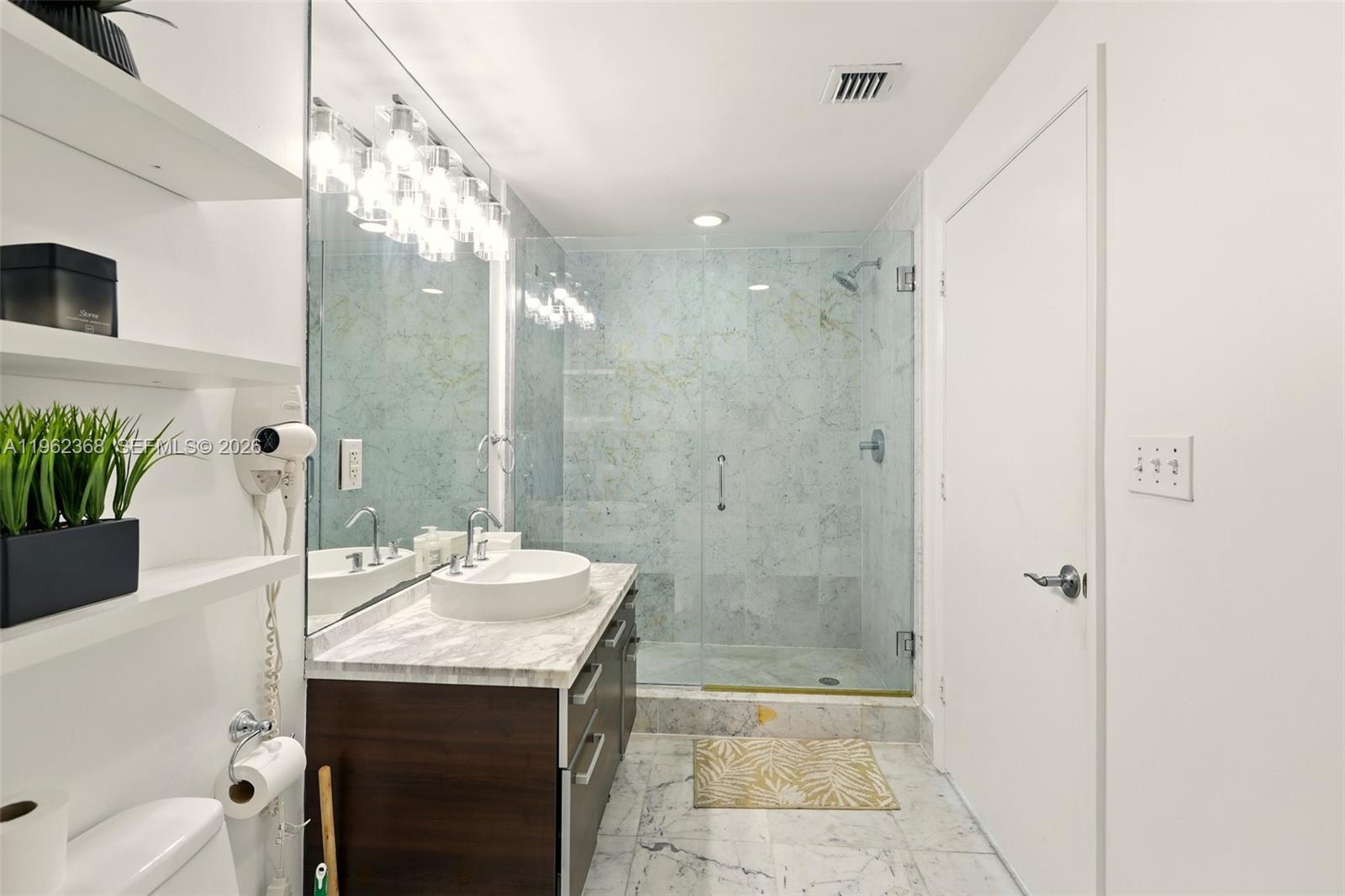 image Vizcayne North18