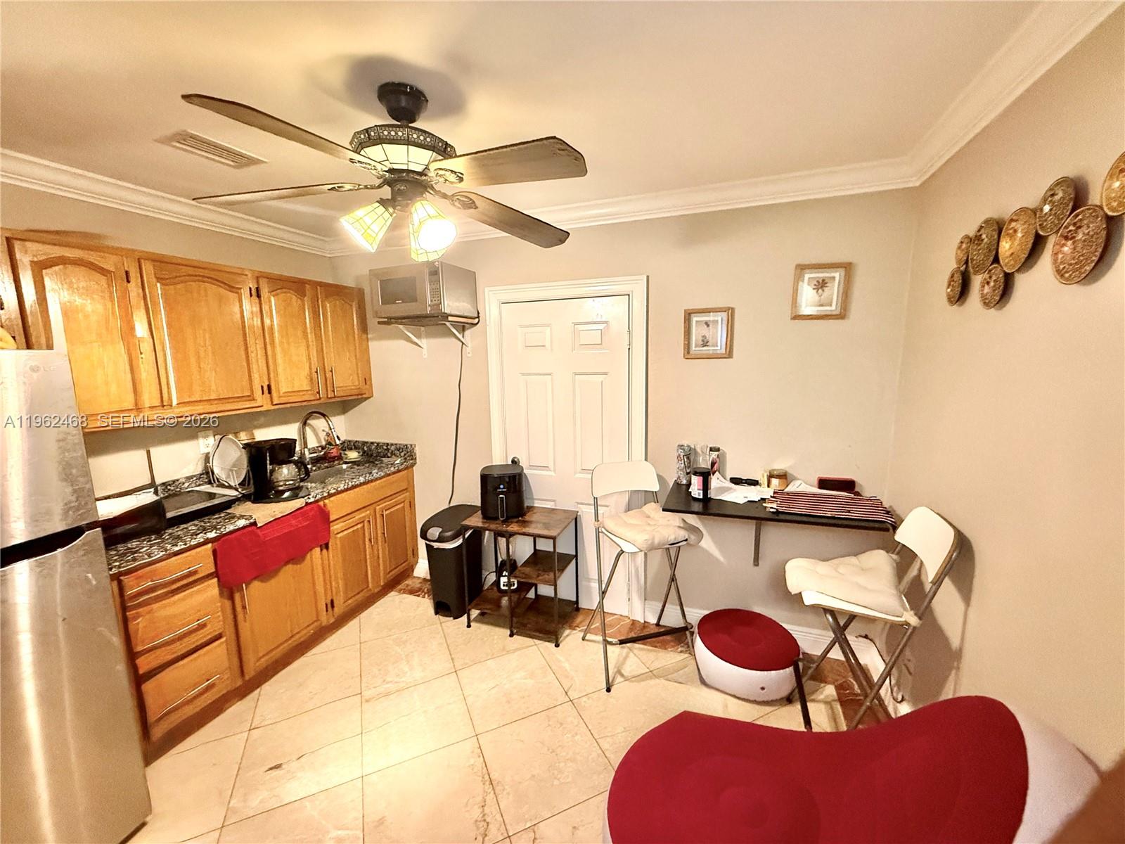 300 SW 71st Ave Miami, FL 33144