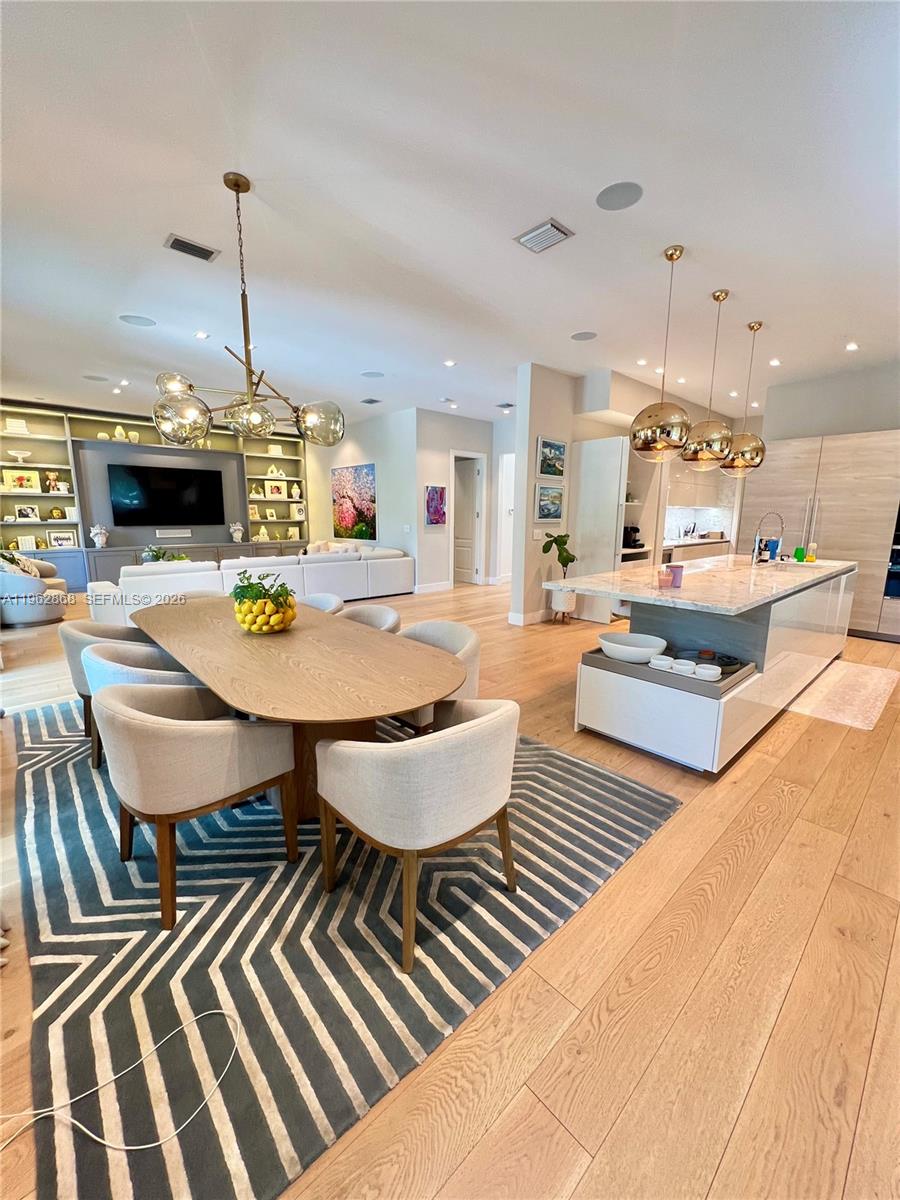 745 NE 77th St Miami, FL 33138