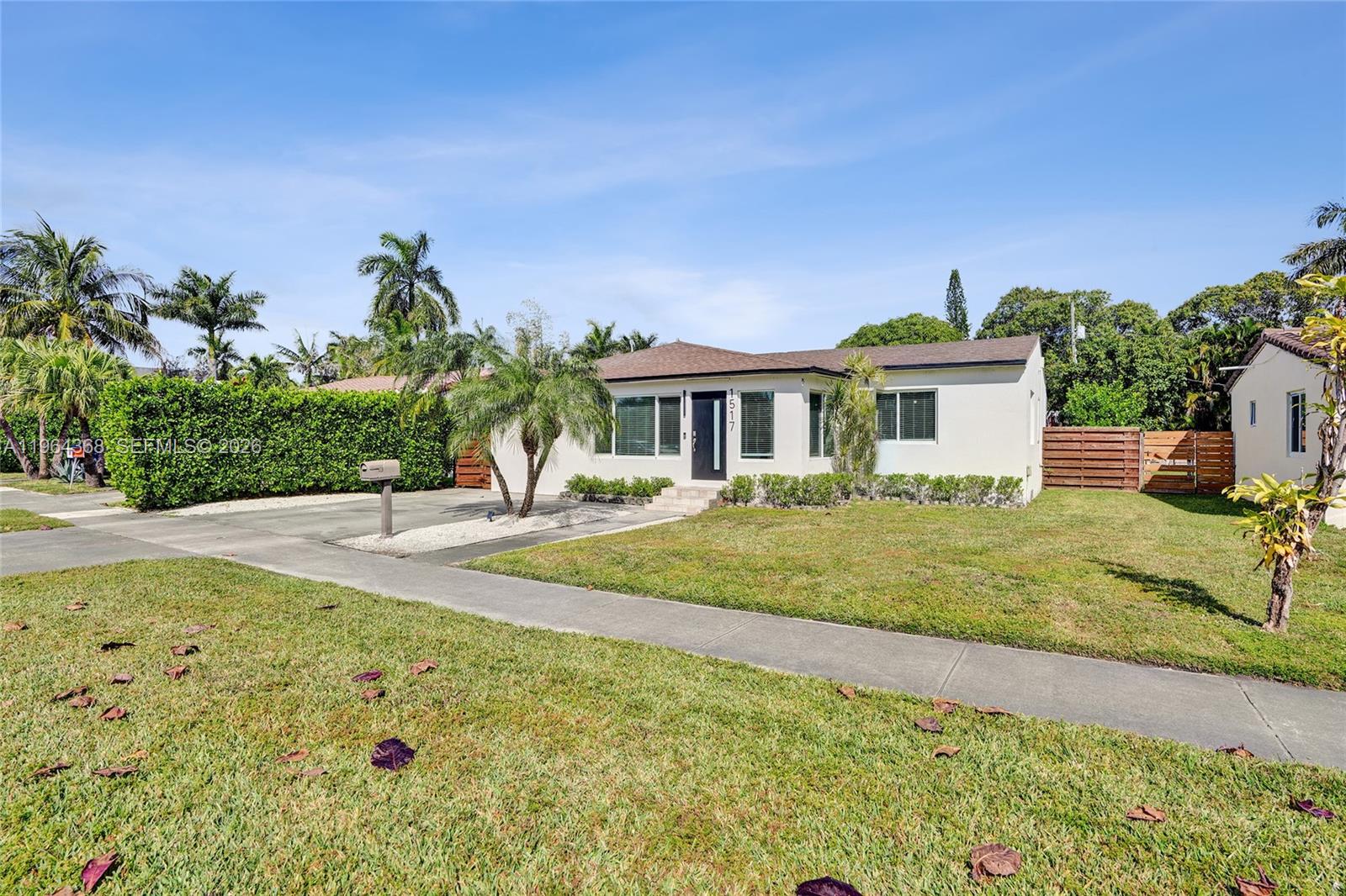 1517 Moffett St Hollywood, FL 33020