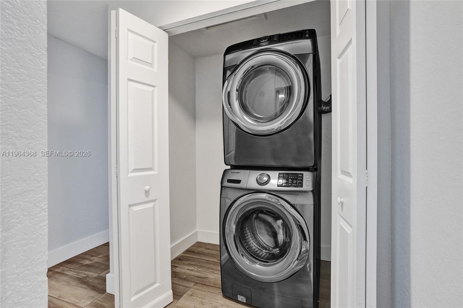 1517 Moffett St Hollywood, FL 33020