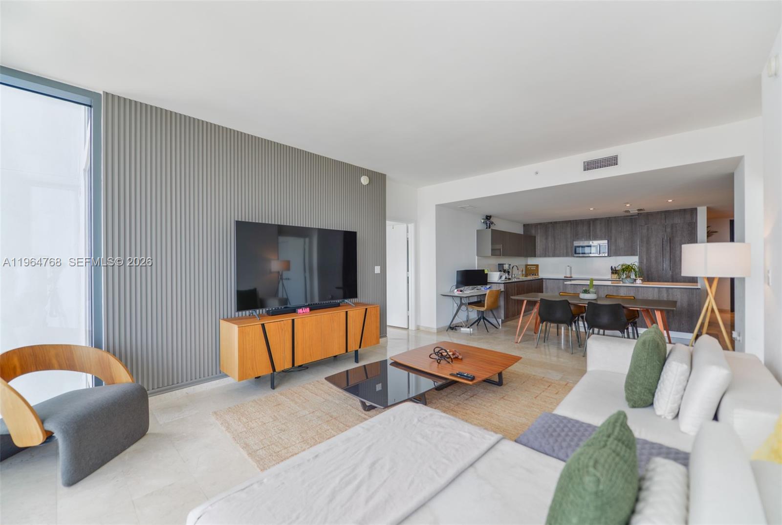 88 SW 7th St #2204 Miami, FL 33130