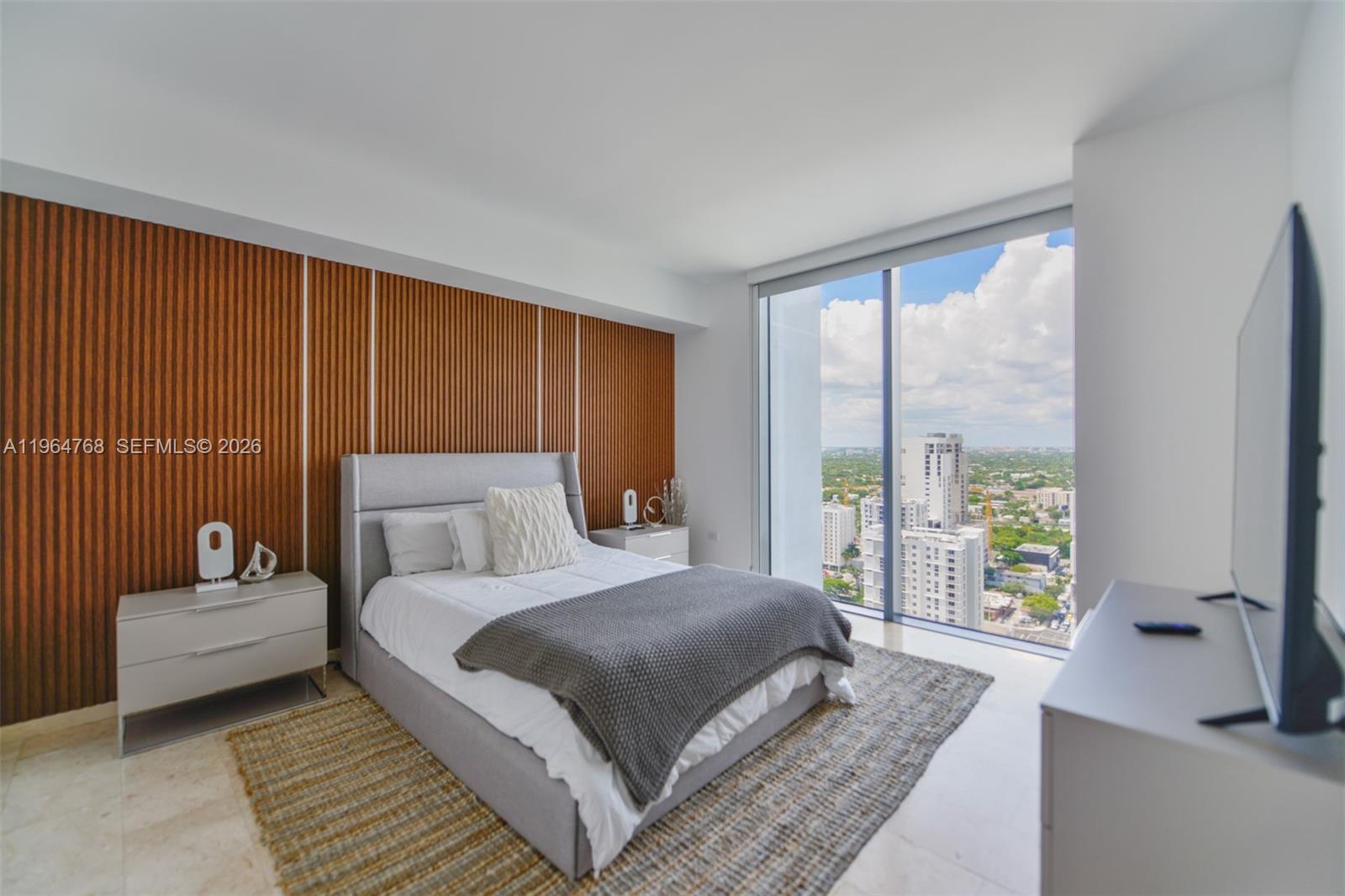 88 SW 7th St #2204 Miami, FL 33130