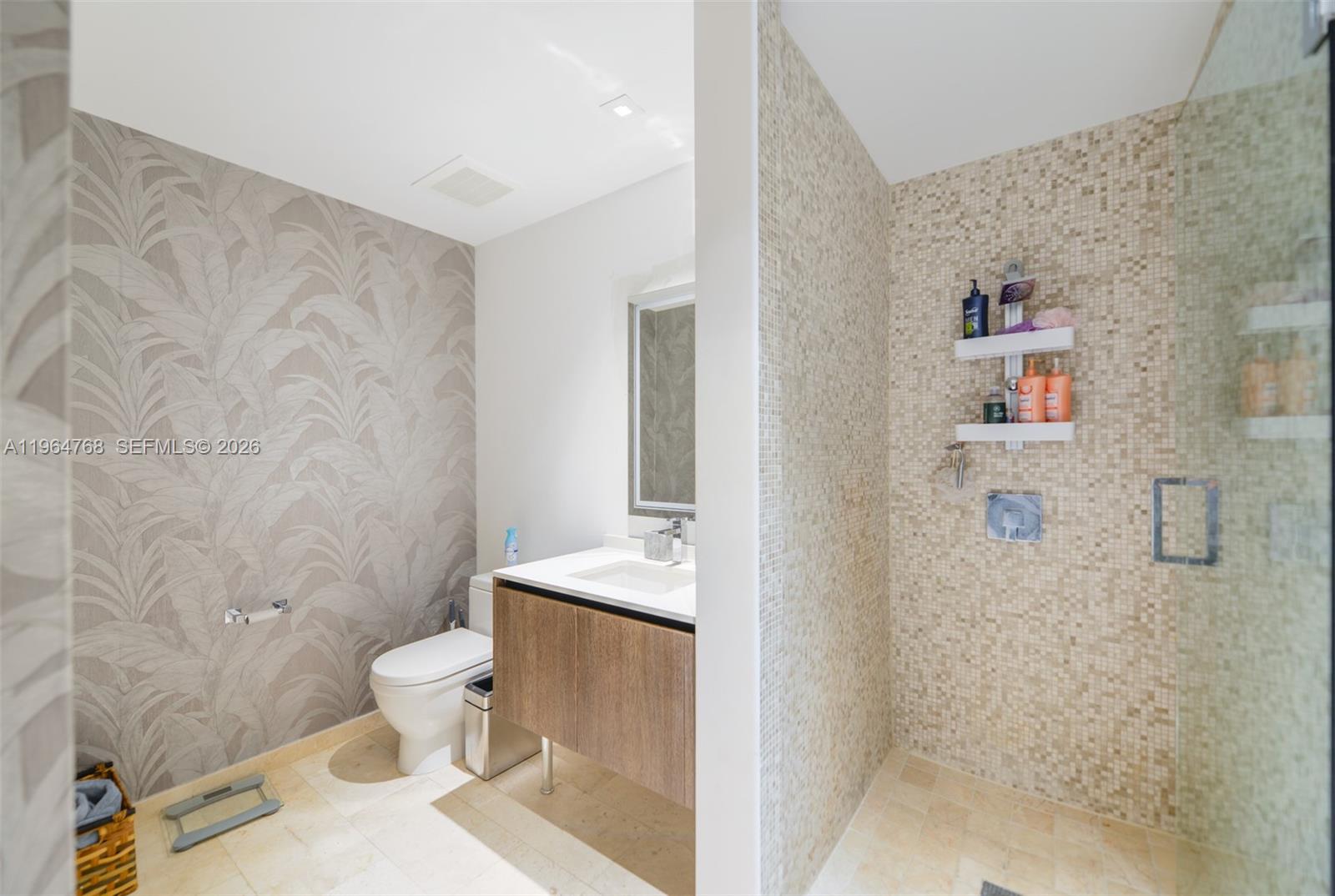 88 SW 7th St #2204 Miami, FL 33130