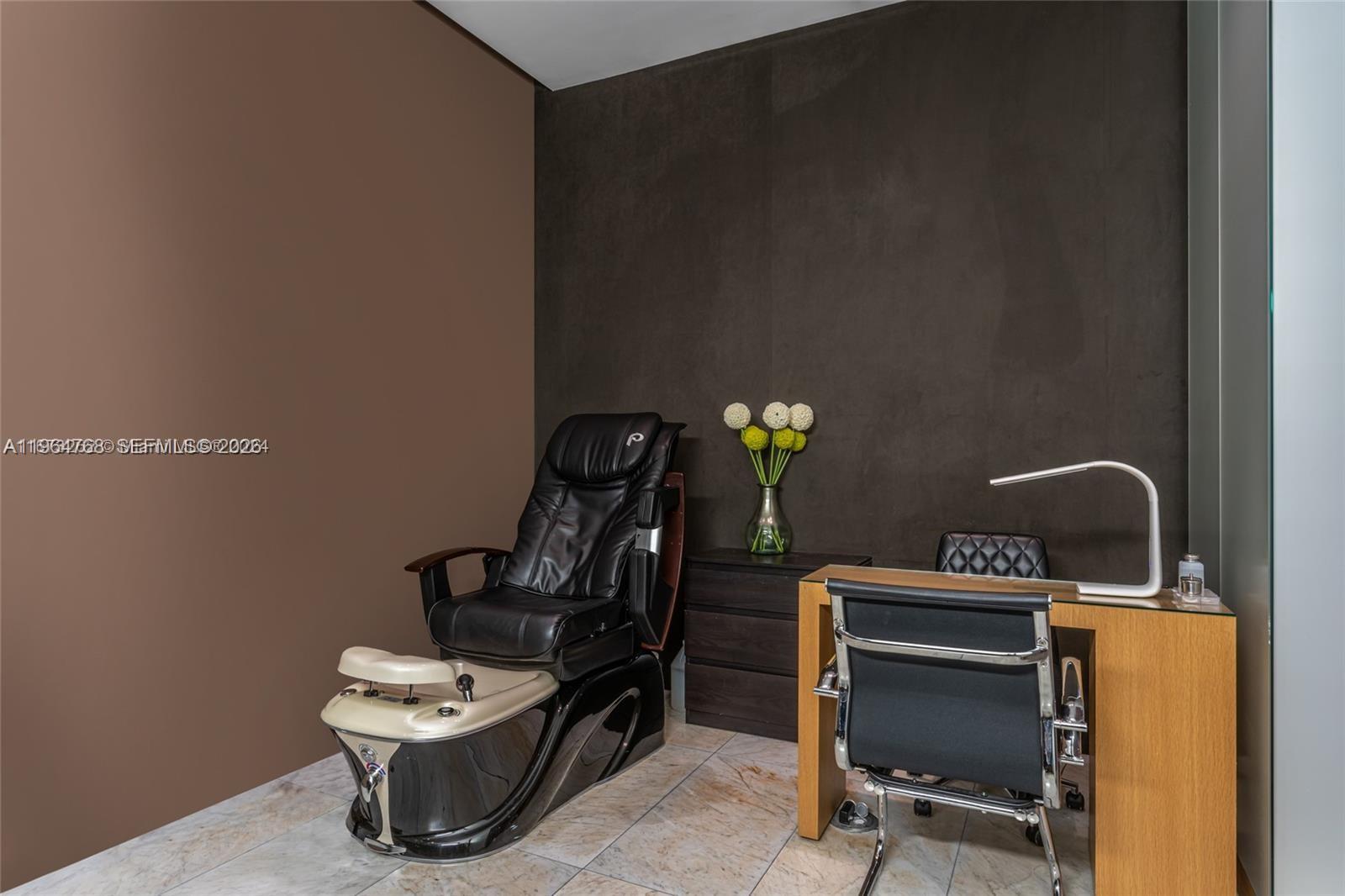 88 SW 7th St #2204 Miami, FL 33130