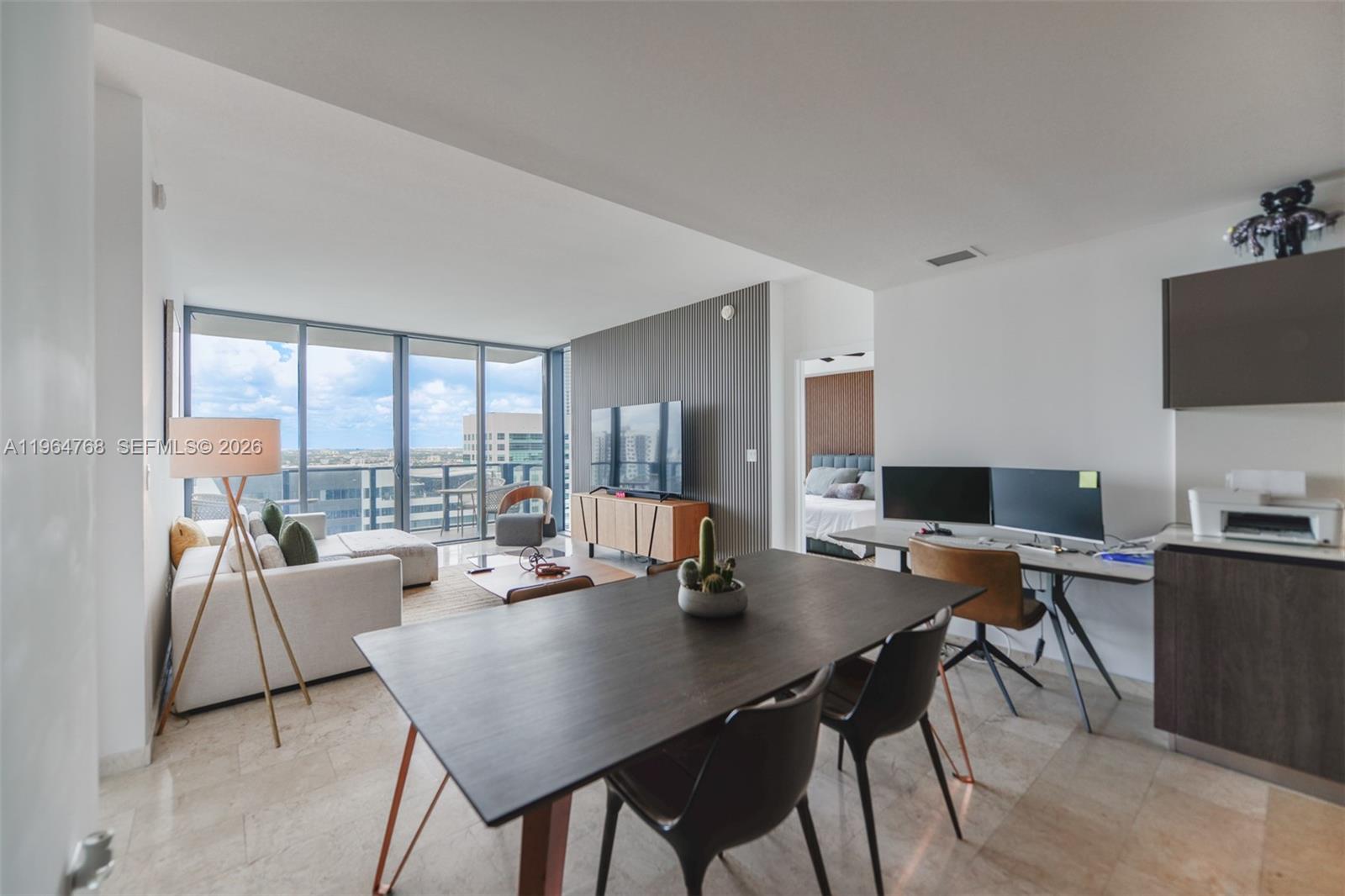 88 SW 7th St #2204 Miami, FL 33130