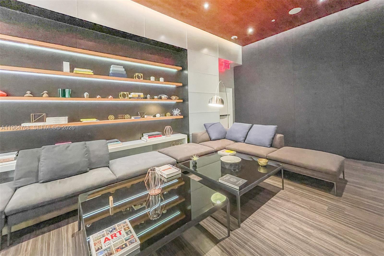 88 SW 7th St #2204 Miami, FL 33130