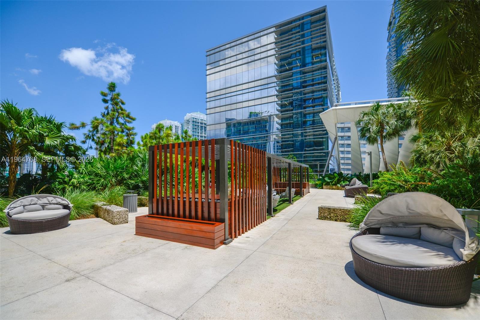 88 SW 7th St #2204 Miami, FL 33130