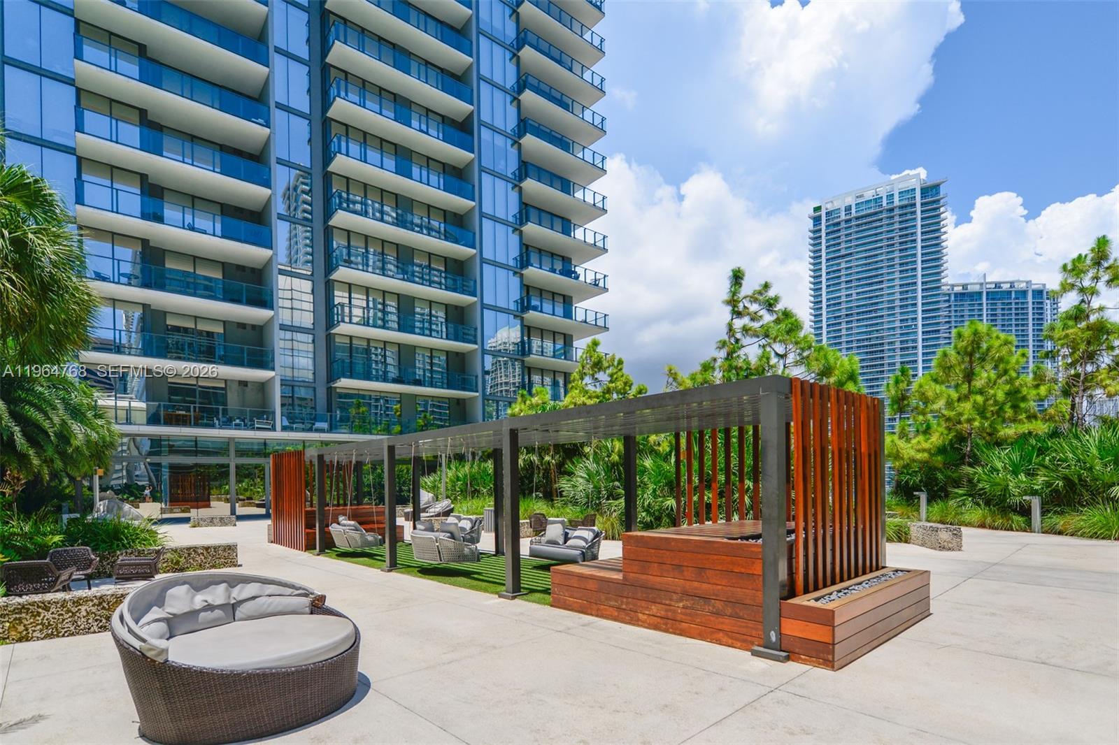 88 SW 7th St #2204 Miami, FL 33130