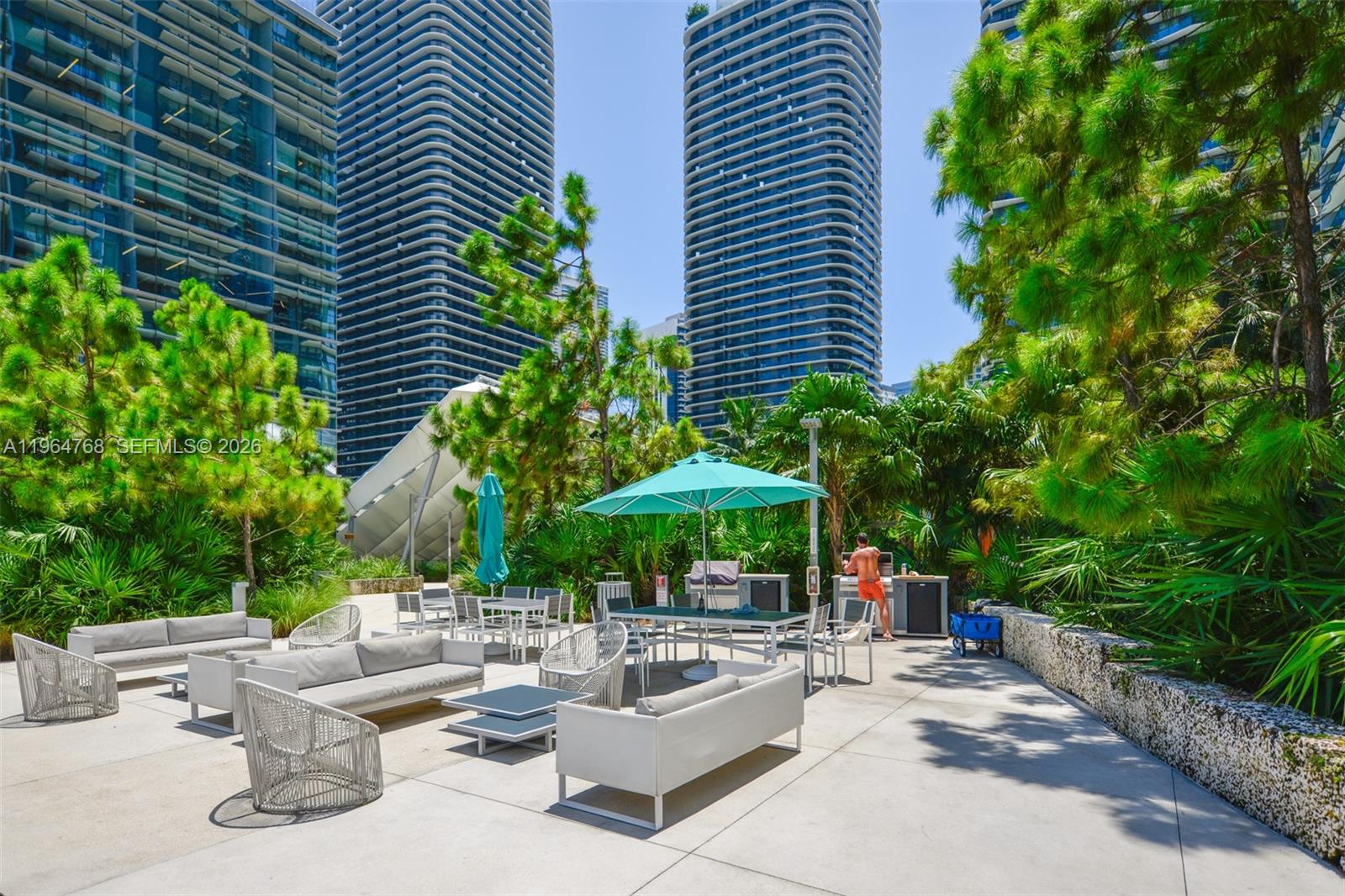 88 SW 7th St #2204 Miami, FL 33130