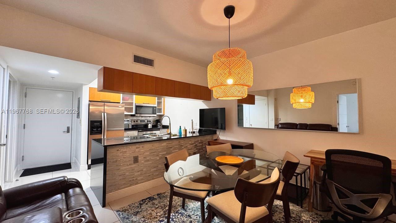 1750 N Bayshore Dr #1810