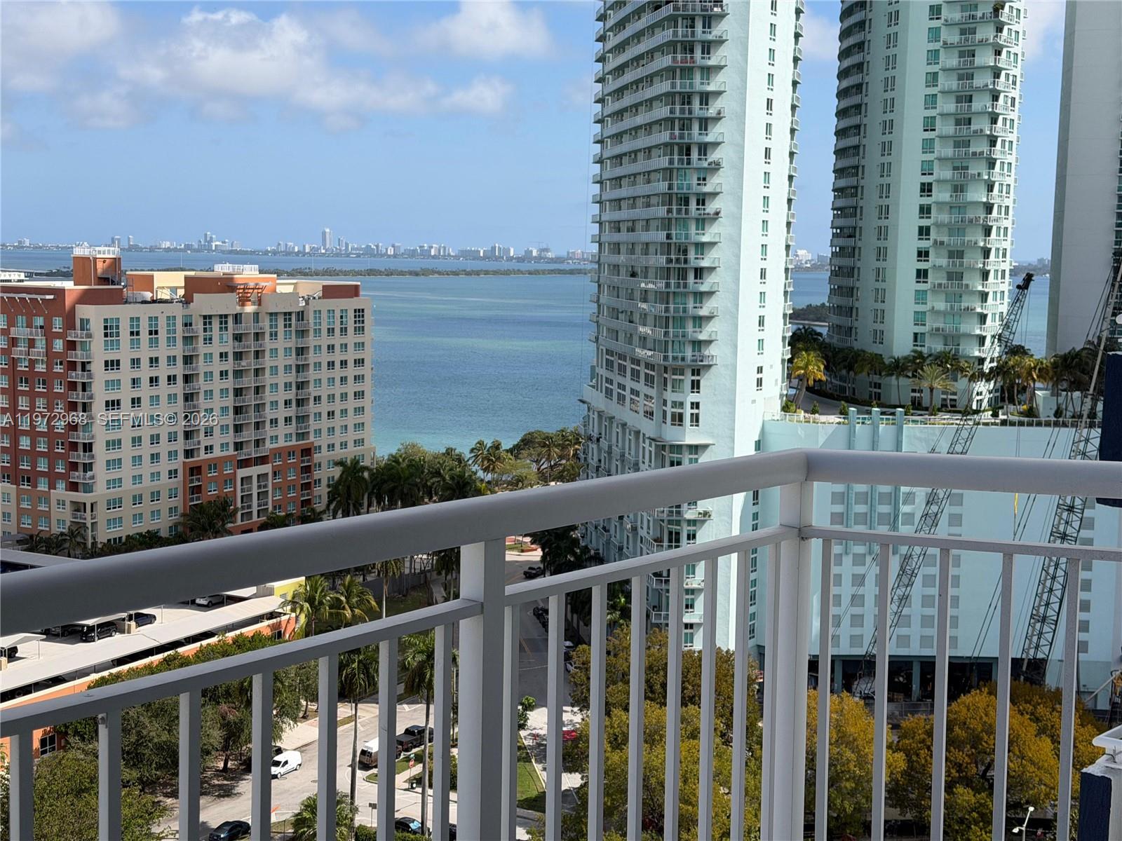 image 1800 Biscayne Plaza10