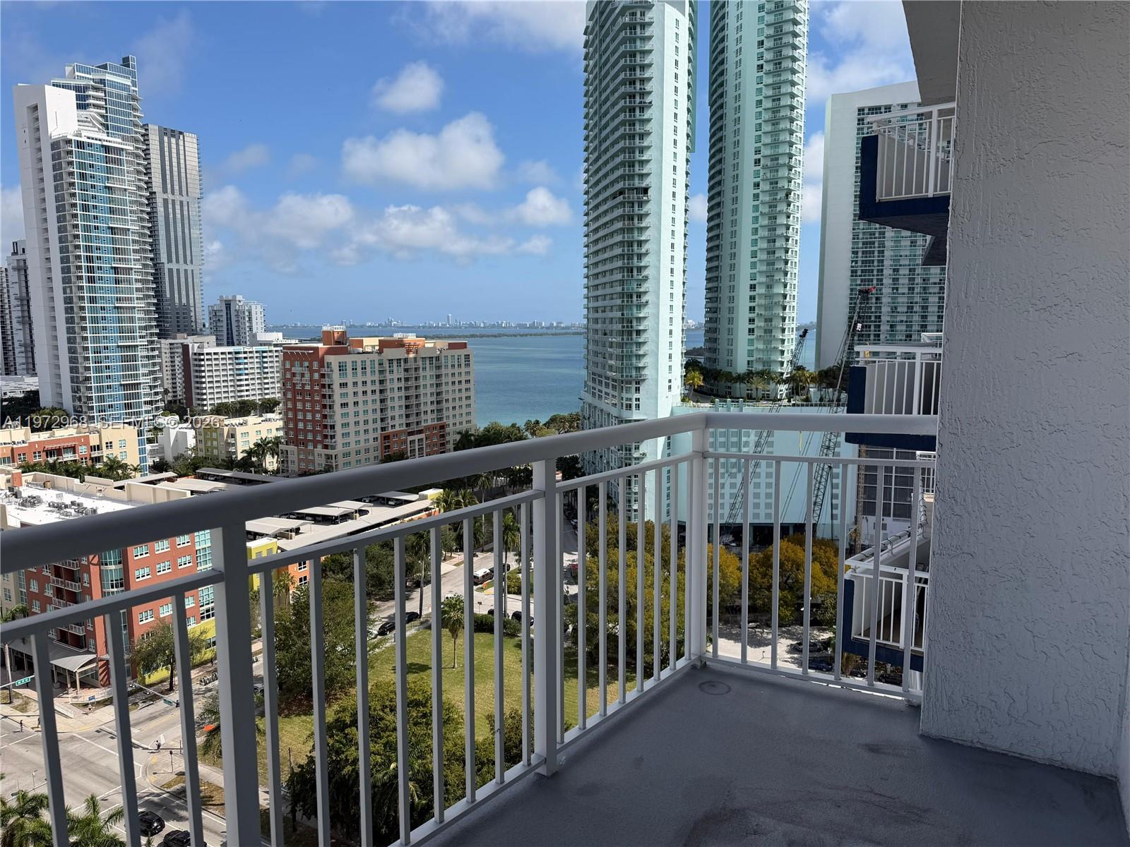 image 1800 Biscayne Plaza11