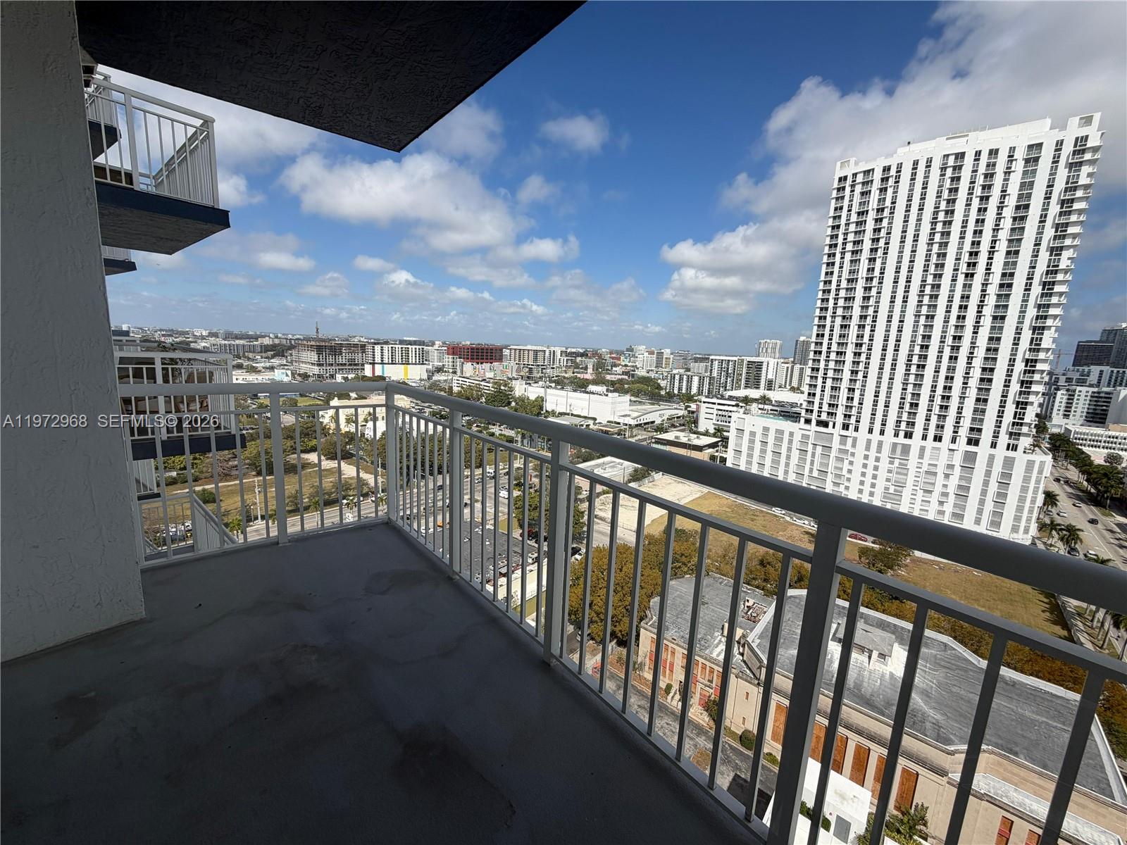 image 1800 Biscayne Plaza13