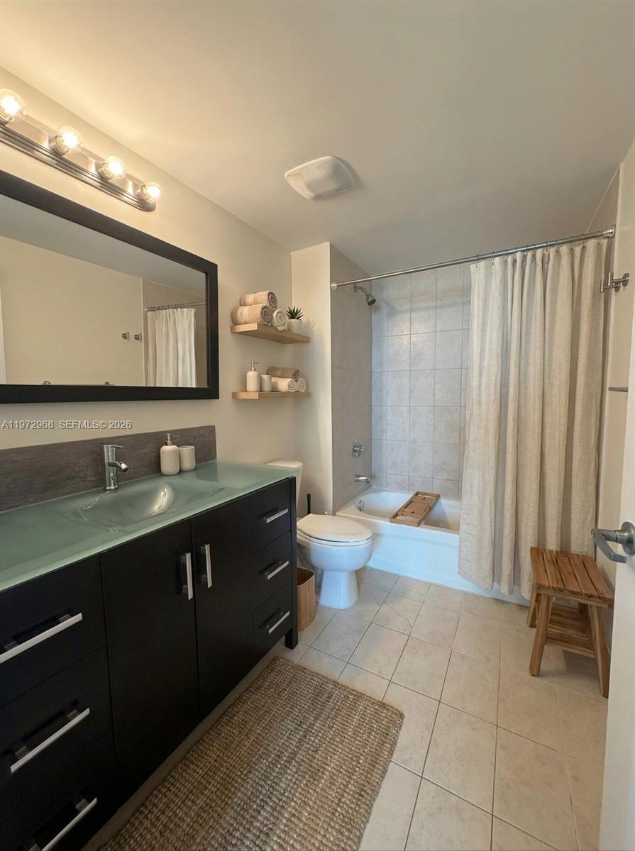 image 1800 Biscayne Plaza6