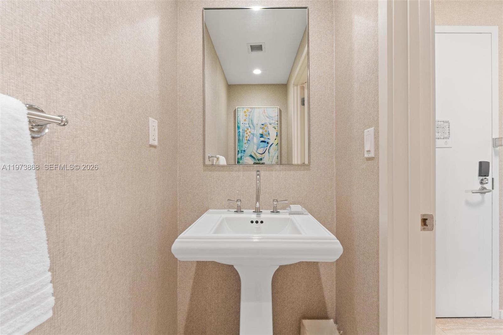 551 N Fort Lauderdale Bch Blvd #R1803 Fort Lauderdale, FL 33304