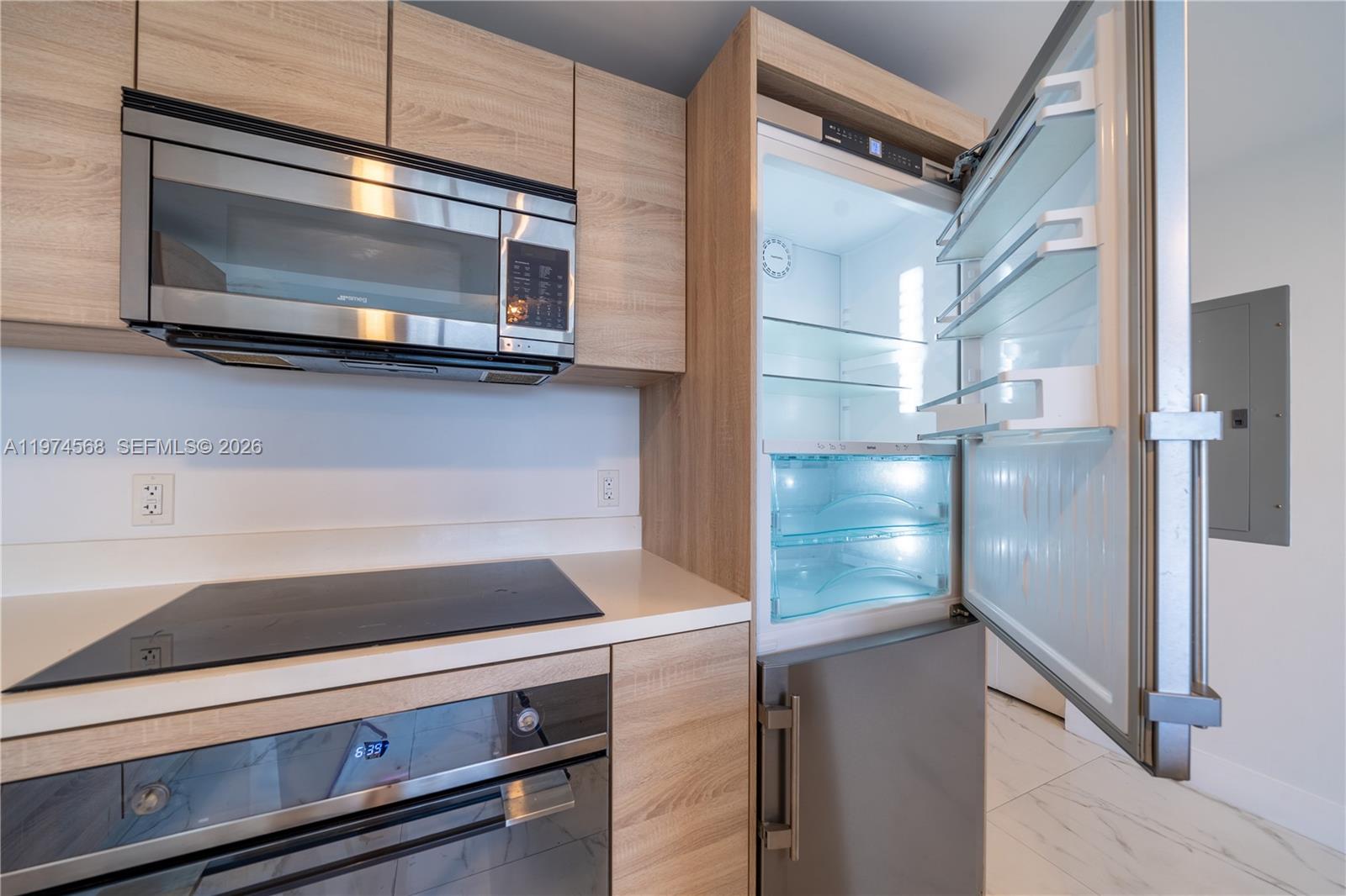 16385 Biscayne Blvd #417 North Miami Beach, FL 33160