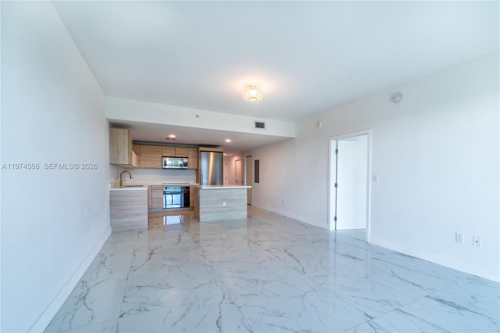 16385 Biscayne Blvd #417 North Miami Beach, FL 33160