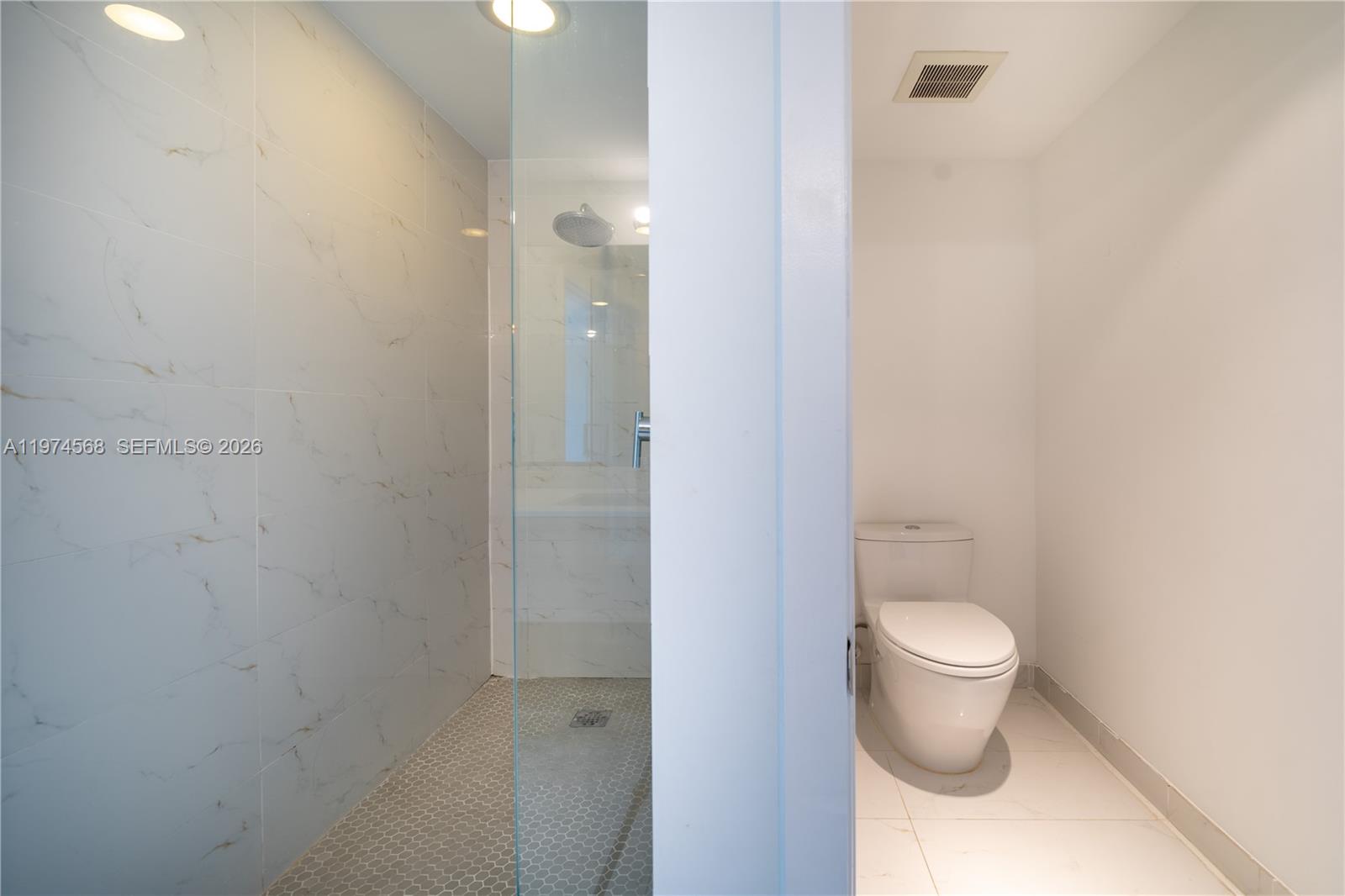 16385 Biscayne Blvd #417 North Miami Beach, FL 33160