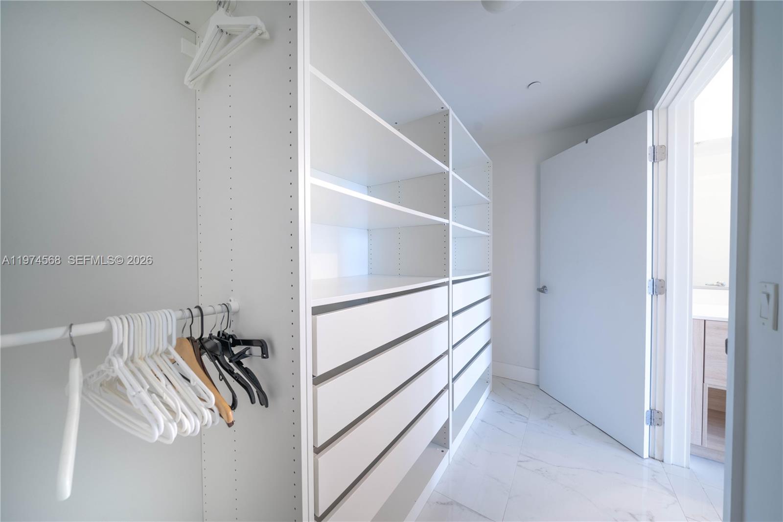 16385 Biscayne Blvd #417 North Miami Beach, FL 33160