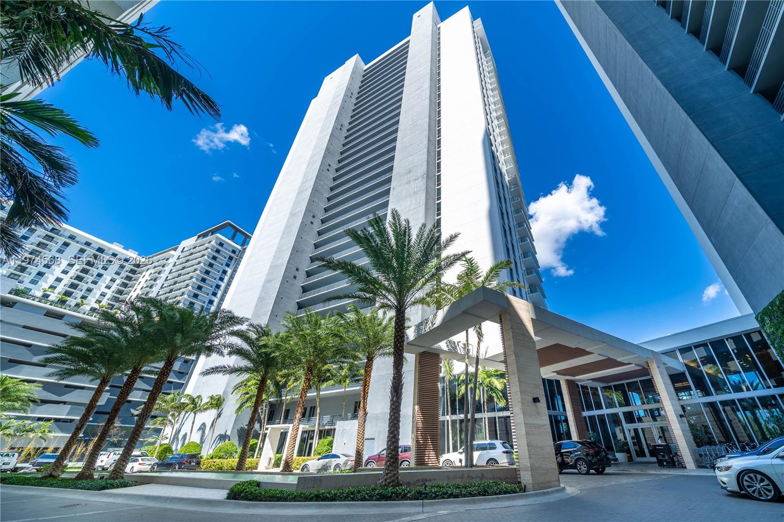 16385 Biscayne Blvd #417 North Miami Beach, FL 33160