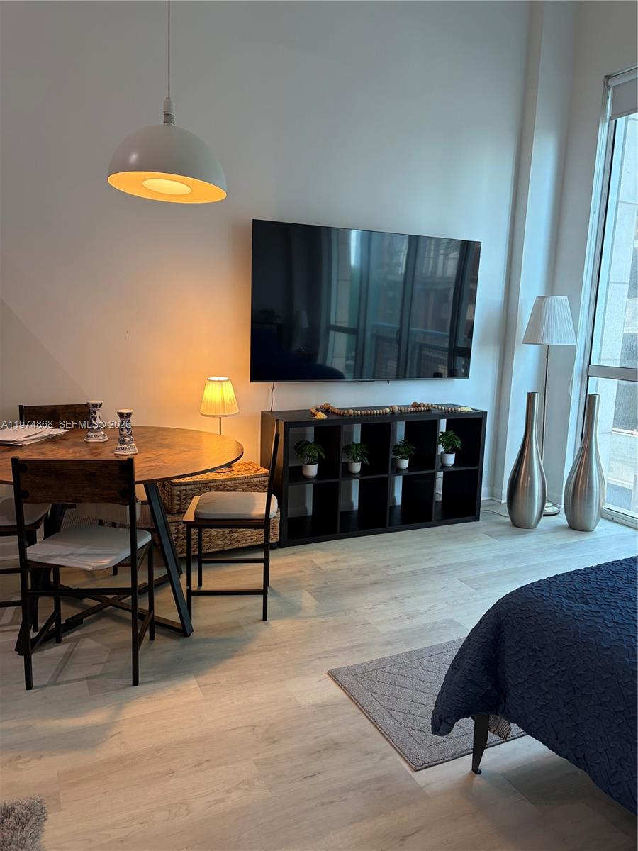 image Vizcayne North11