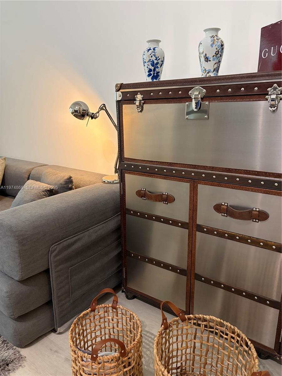 image Vizcayne North12