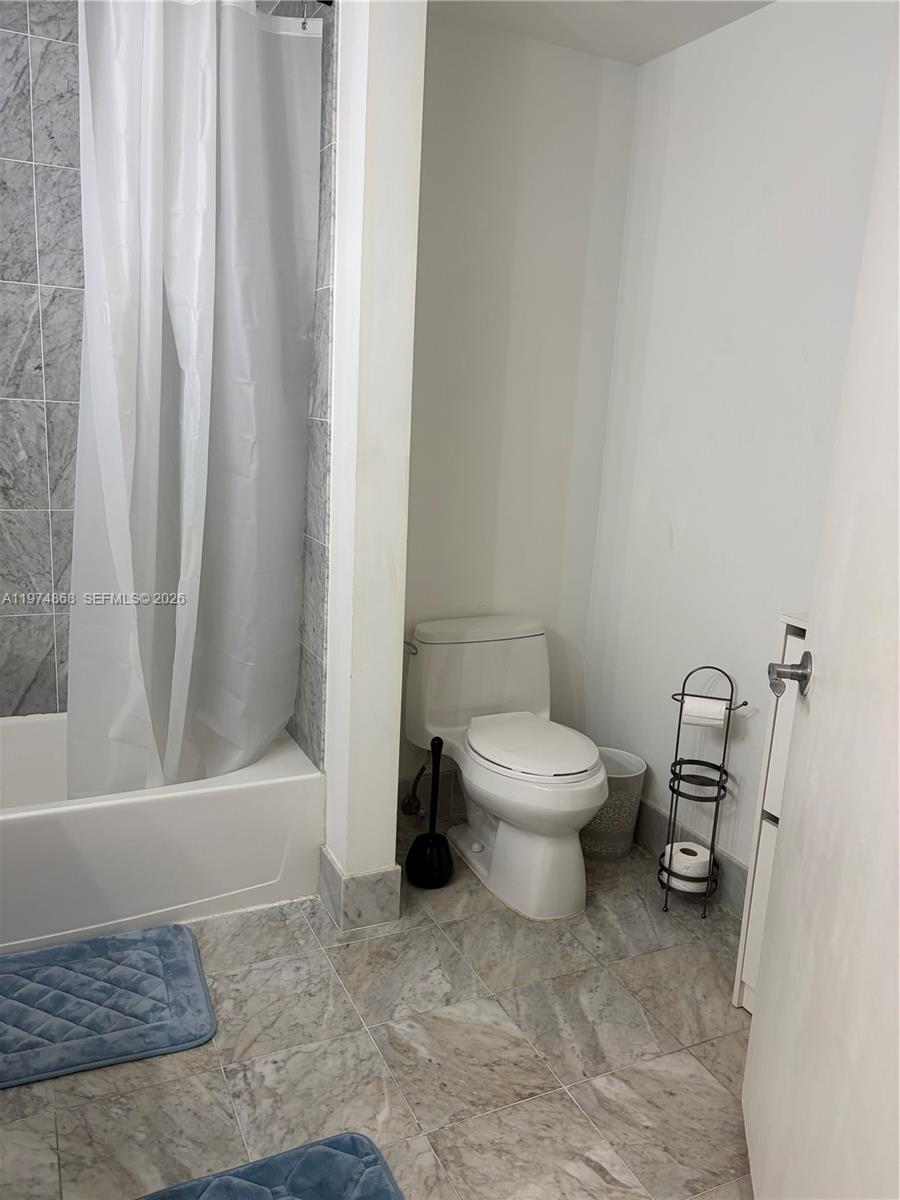 image Vizcayne North16