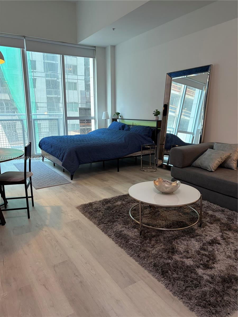 image Vizcayne North18