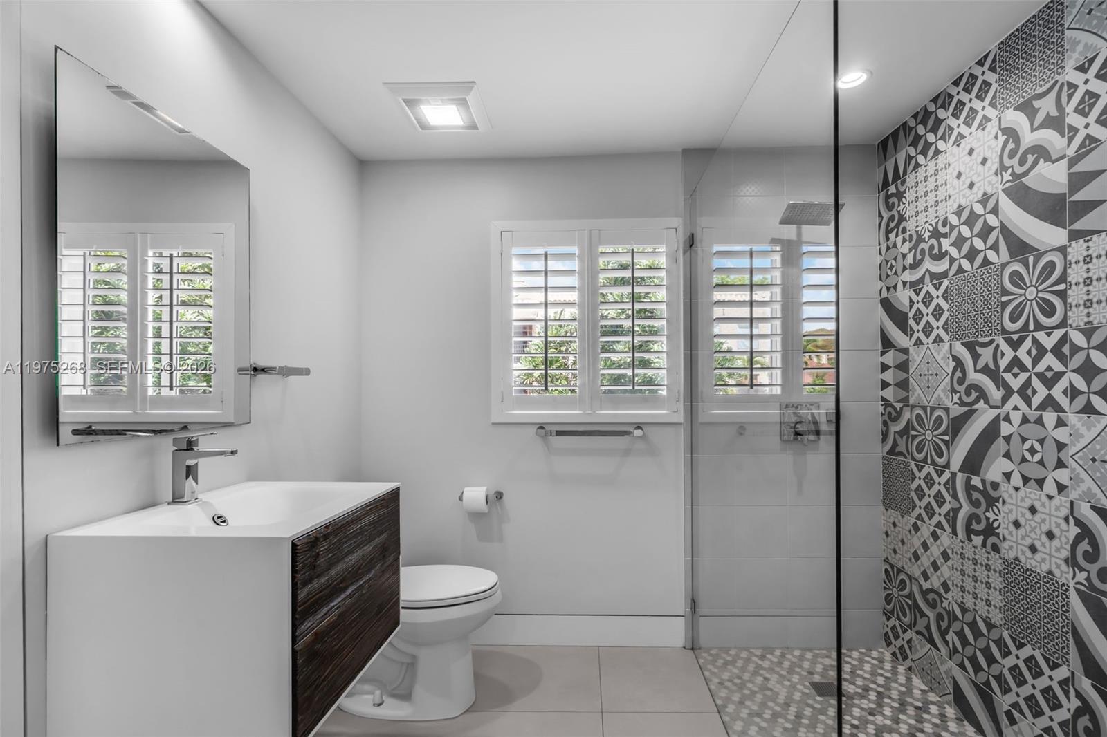 1632 SW 12th St Miami, FL 33135