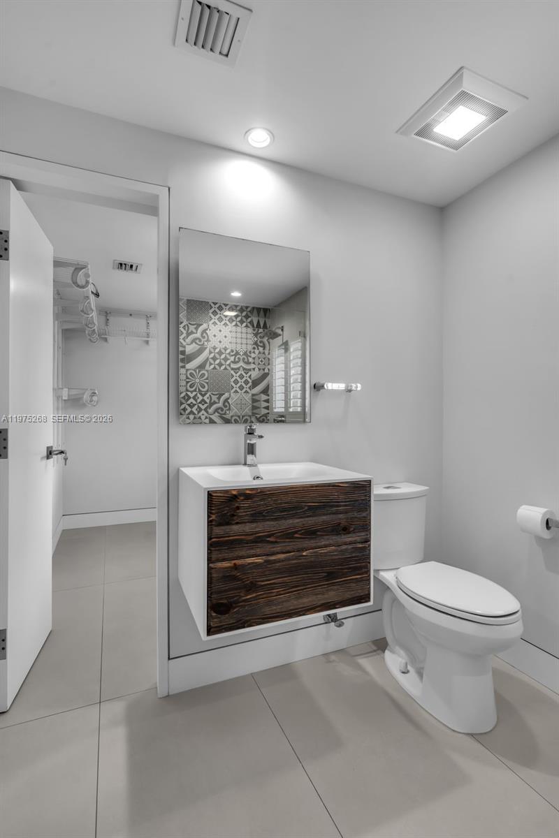 1632 SW 12th St Miami, FL 33135