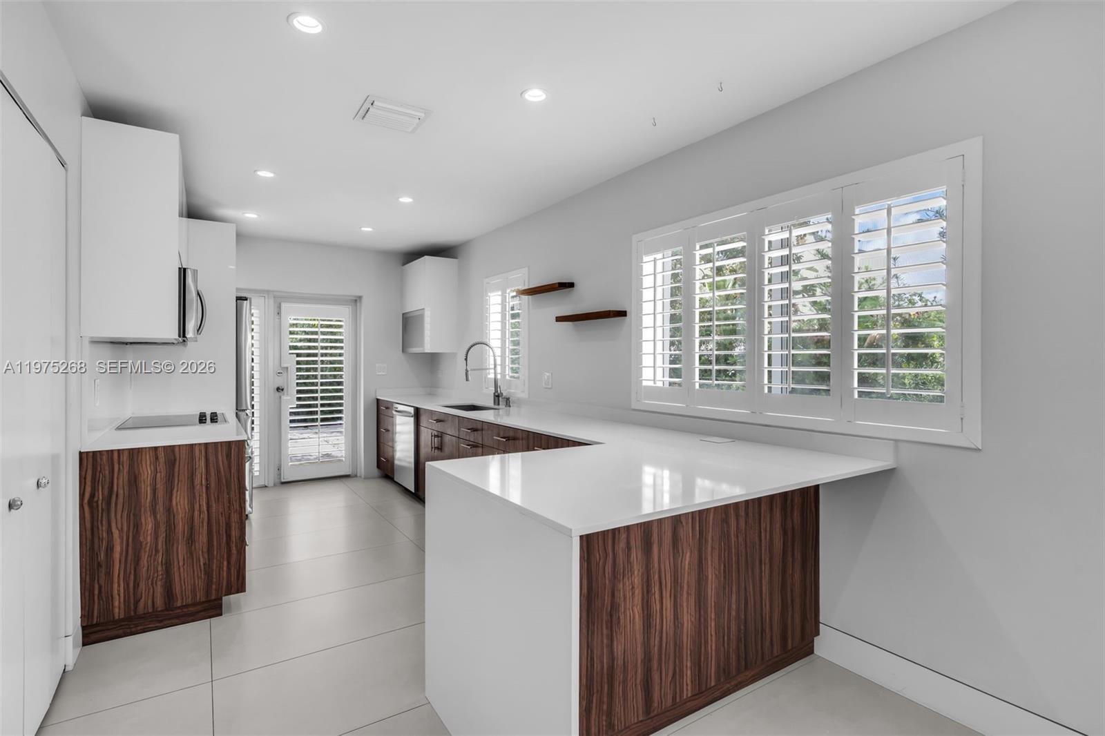 1632 SW 12th St Miami, FL 33135