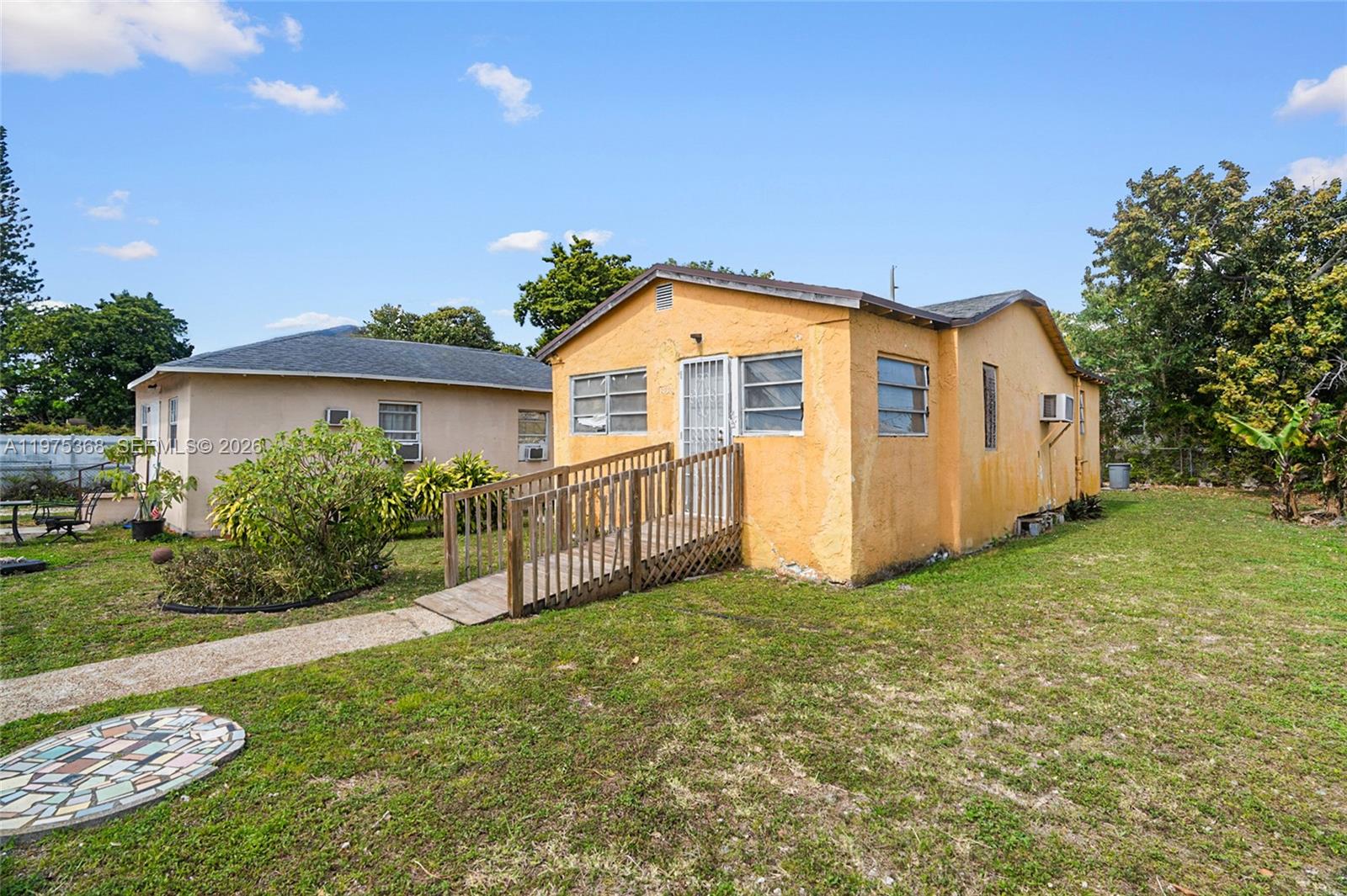 1733 NW 66th St Miami, FL 33147