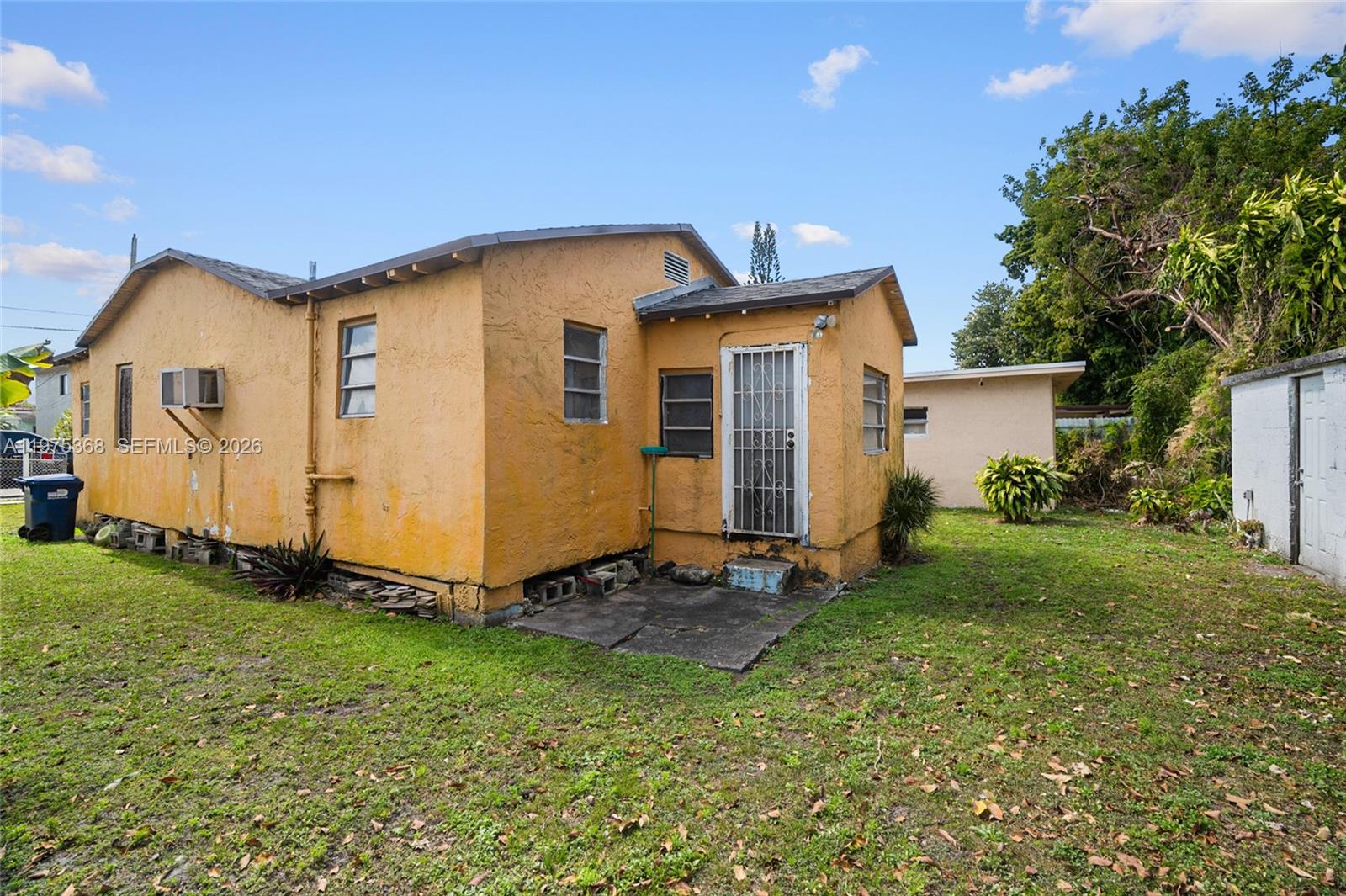 1733 NW 66th St Miami, FL 33147