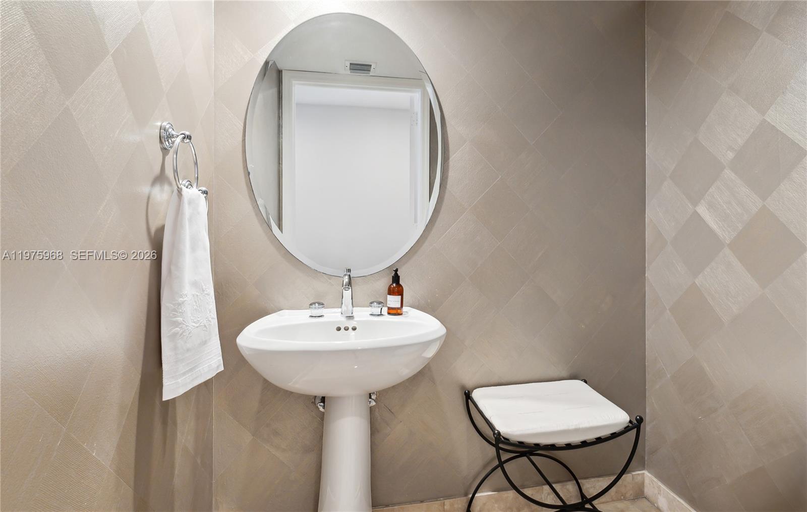 808 Brickell Key Dr #2502 Miami, FL 33131