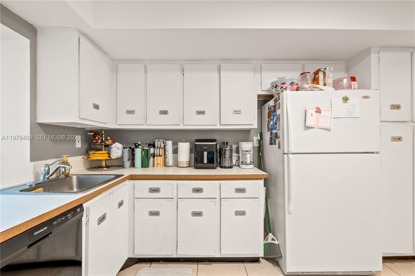 1000 Parkview Dr #115 Hallandale Beach, FL 33009