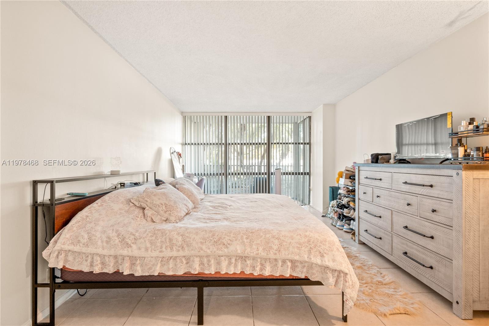 1000 Parkview Dr #115 Hallandale Beach, FL 33009