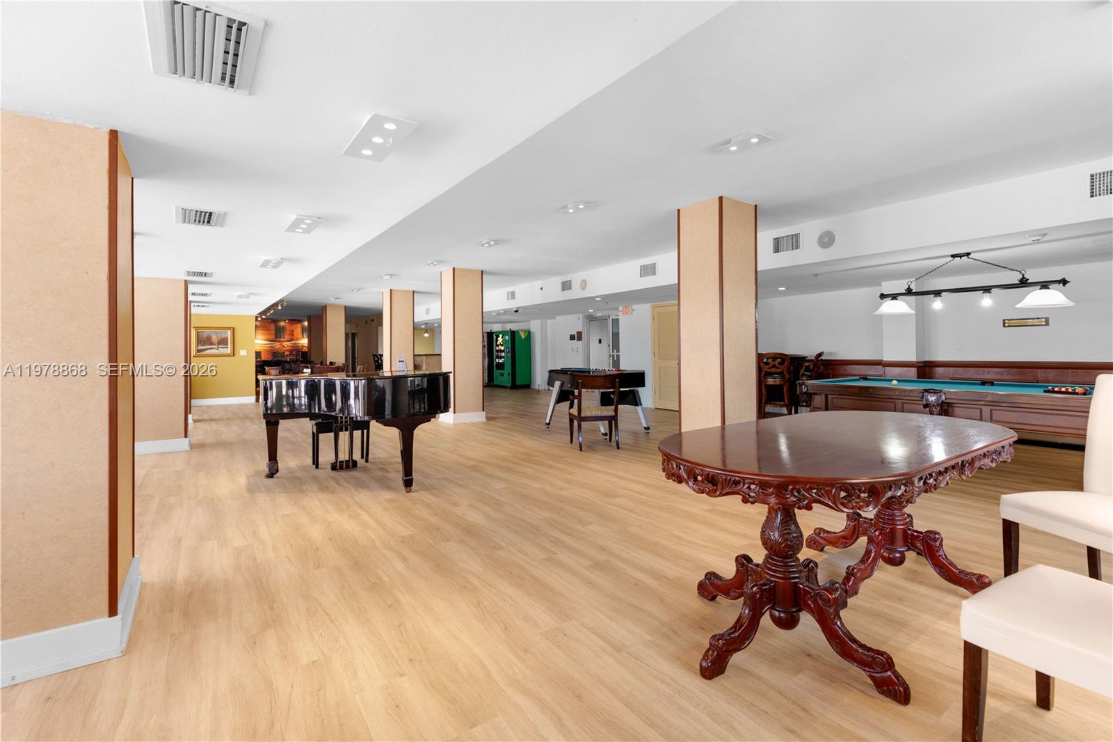 10185 Collins Ave #410 Bal Harbour, FL 33154